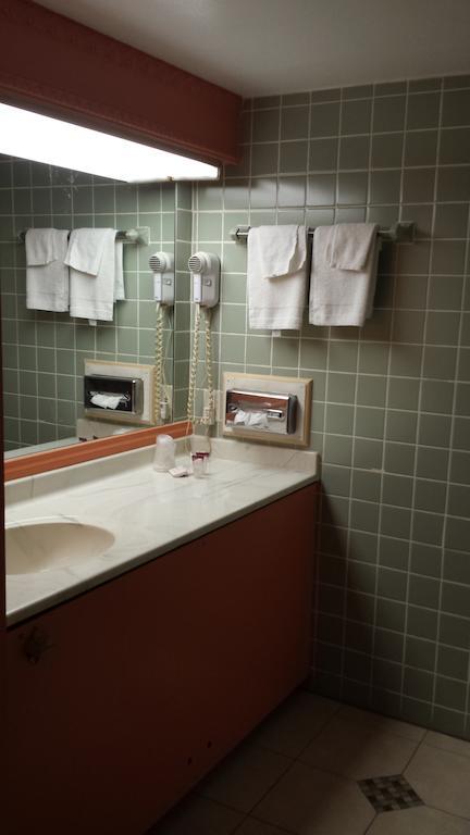 Manor Motel Minooka Extérieur photo